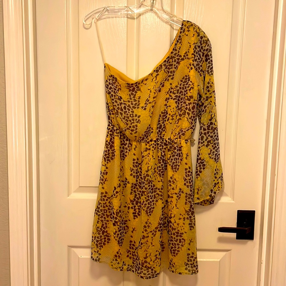 Teenplo NwT yellow python, one shoulder dress, size small